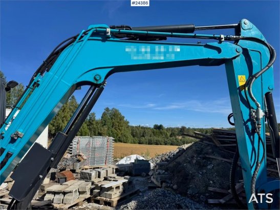 Airman AX55U-6A Mini Excavator with Rototilt, 3 Buckets, AX55U-6A Mini Excavator with Rototilt, 3 Buckets, 2017 2 image 15