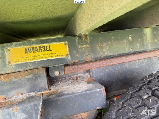 Trailer-Bygg TB 20 tipper trailer. Repair project. TRAILER-BYGG TB 20 tipper trailer. Repair project. 1987 2 Dump trailers...