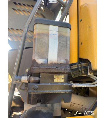 Volvo A40 Articulated Dumper – Black Plate A40 Articulated Dumper – Black Plate 2010 2 Dump Truck image 15