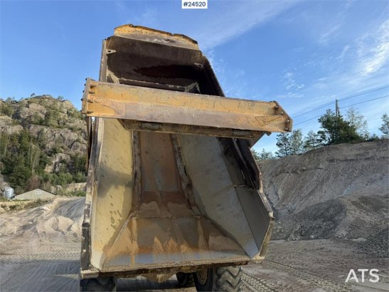 Volvo A25D 6x6 articulated hauler with white registratio A25D 6x6 articulated hauler with white registratio 2002 2 Dump Tr...
