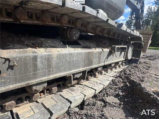 Volvo ECR145EL Tracked excavator with rail wheels – 4,30 ECR145EL Tracked excavator with rail wheels – 4,30 2015 2 Crawler...