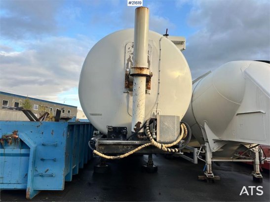 Spitzer silo trailer, 3-axle bulk trailer. SPITZER silo trailer, 3-axle bulk trailer. 1996 2 image 32