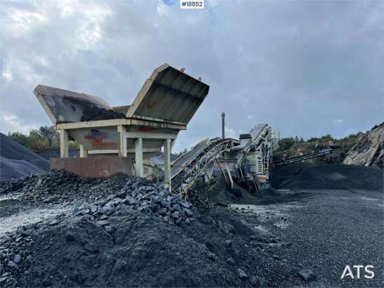 Metso Lokotrack LT220D crusher w/ screen, box and belt Lokotrack LT220D crusher w/ screen, box and belt 2019 2 image 2