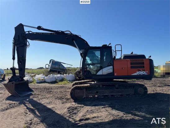 Hitachi ZX 190 LC-6 with Engcon rototilt og graveskuffe. ZX 190 LC-6 with Engcon rototilt og graveskuffe. 2018 2 Crawler E...