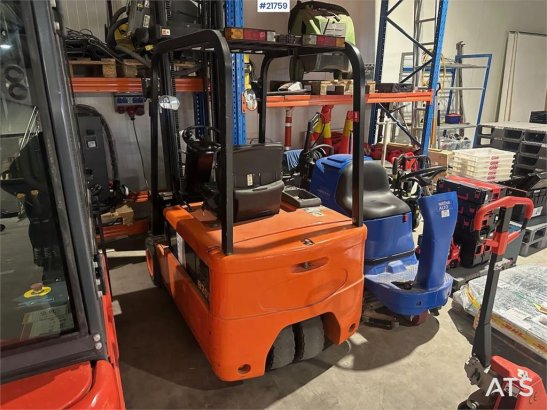 Daewoo B20T truck w/ 4.5 m lift height Daewoo B20T truck w/ 4.5 m lift height 2003 2 Forklift image 2