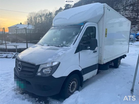Mercedes-Benz Sprinter Box Truck with Tail Lift and Side Door Sprinter Box Truck with Tail Lift and Side Door 2018 2 image 62