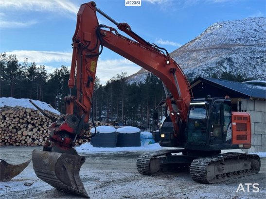 Hitachi ZX225USRLC-6 crawler excavator – GPS – Rototilt – ZX225USRLC-6 crawler excavator – GPS – Rototilt – 2017 2 Crawler...