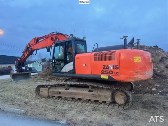 Hitachi ZX250LC-5B – GPS – Rototilt – 2 Buckets – Undercar ZX250LC-5B – GPS – Rototilt – 2 Buckets – Undercar 2014 2 Crawl...