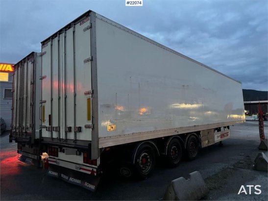 Limetec semi-trailer with full side opening. Limetec semi-trailer with full side opening. 2008 2 Box semi-trailers image 80