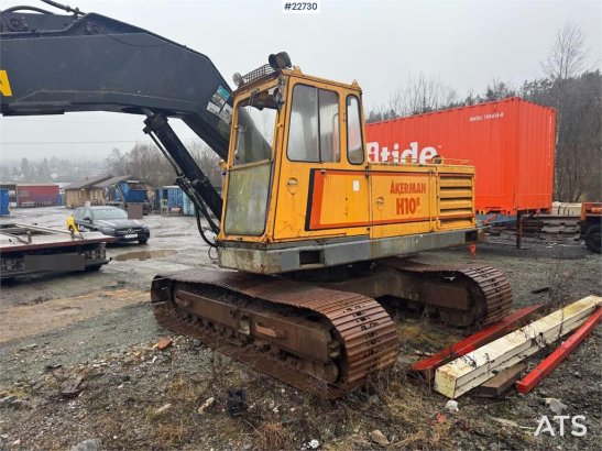 Åkerman H10B crawler excavator with digging bucket. H10B crawler excavator with digging bucket. 2 Crawler Excavators image 47