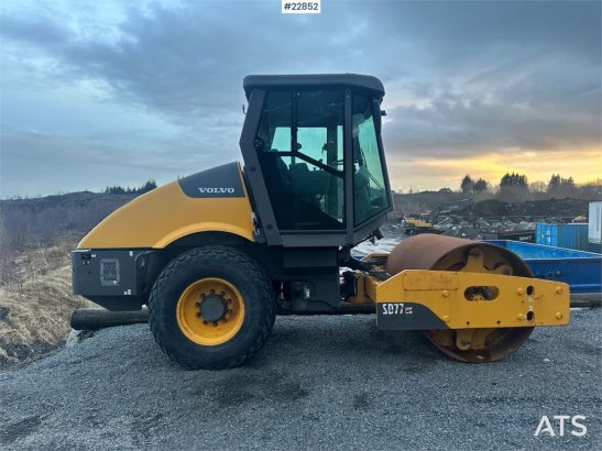 Volvo SD77DX roller w/ low hours! SD77DX roller w/ low hours! 2011 2 image 17