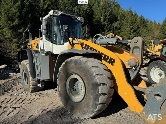 Liebherr L580 Wheel Loader w/ Bucket L580 Wheel Loader w/ Bucket 2021 2 Wheel Loaders image 32