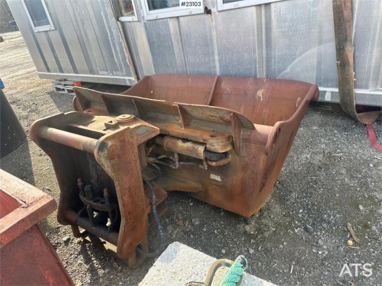 SMP sanding bucket w/ oilquick 80 attachment SMP sanding bucket w/ oilquick 80 attachment 2 image 2