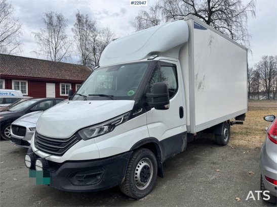 Iveco 35S16 box truck – 8 pallets – 111,000 km! 35S16 box truck – 8 pallets – 111,000 km! 2024 2 Small Vans image 32