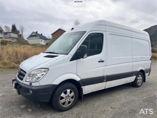 Mercedes-Benz Sprinter 316 w/ Lift REPAIR OBJECT Sprinter 316 w/ Lift REPAIR OBJECT 2011 2 Small Vans image 32