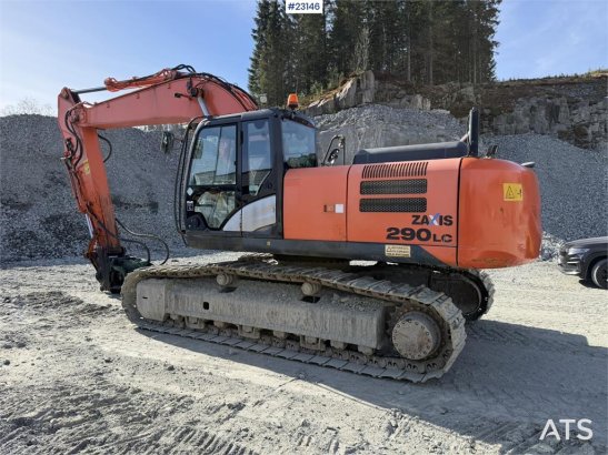 Hitachi ZX290LC-5B excavator with a digging bucket ZX290LC-5B excavator with a digging bucket 2013 2 Crawler Excavators im...