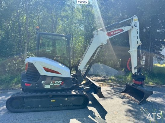 Bobcat E55Z Mini Excavator w/ Rototilt and 2 buckets. 260 E55Z Mini Excavator w/ Rototilt and 2 buckets. 260 2022 2 Crawle...