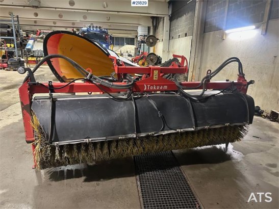Tokvam FK broom with wheel loader attachment or tractor a Tokvam FK broom with wheel loader attachment or tractor a 2 imag...