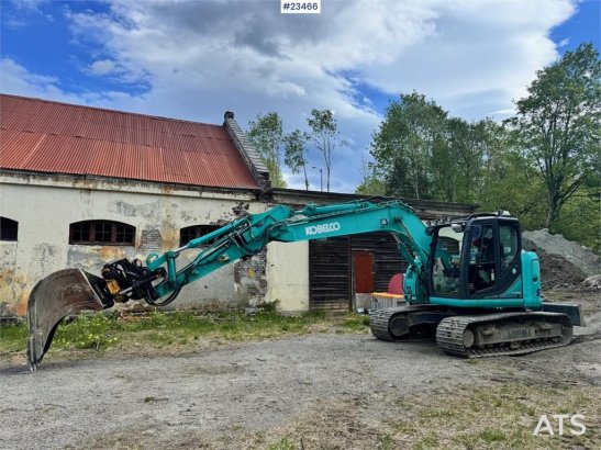 Kobelco SK140SRLC-3 crawler excavator with tiltrotator and SK140SRLC-3 crawler excavator with tiltrotator and 2015 2 Crawl...