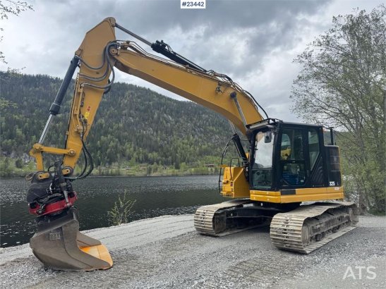 CAT 325FLCR Excavator – 2 Buckets, R8 Rototilt and Mak 38 2017 2 Crawler Excavators image 17