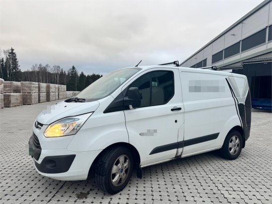 Ford Transit 4x2 Van with 2 Sets of Tires Transit 4x2 Van with 2 Sets of Tires 2016 2 Small Vans image 107