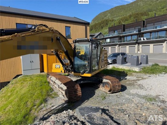 CAT 320 33 2019 2 Crawler Excavators image 2