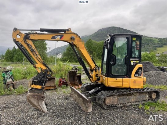 CAT 305C 20 2010 2 image 2