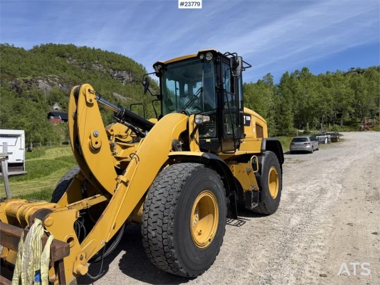 CAT 930 M wheel loader with bucket 930 M wheel loader with bucket 2016 2 Wheel Loaders image 2