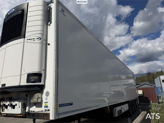 Krone cool liner 3-axle semi box trailer with 2 temperat cool liner 3-axle semi box trailer with 2 temperat 2014 2 image 30