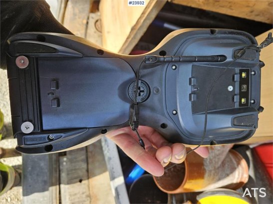 Trimble SPS985 surveying equipment Trimble SPS985 surveying equipment 2 image 2