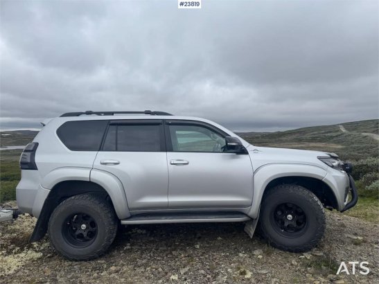Toyota Land Cruiser Land Cruiser 2022 2 Small Vans image 2