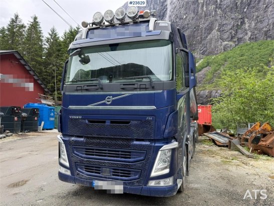 Volvo FH540 6x4 tractor unit with a 2017 3-axle Langendo 590 2019 2 Tractor Units image 17