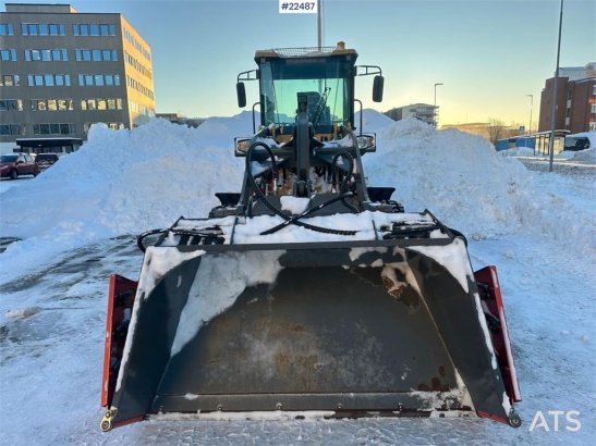 Powertrack L45 wheel loader w/ Flapwing bucket, bucket and pa Powertrack L45 wheel loader w/ Flapwing bucket, bucket and p...