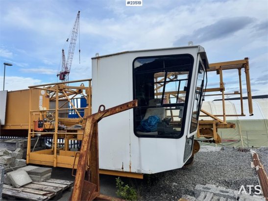 Liebherr 78EC tower crane with cabin. 78EC tower crane with cabin. 1997 2 Tower cranes image 32