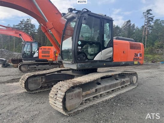 Hitachi ZX250LC-5B Crawler Excavator – Rototilt and 2 Buck ZX250LC-5B Crawler Excavator – Rototilt and 2 Buck 2014 2 Crawl...
