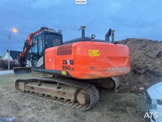 Hitachi ZX250LC-5B – GPS – Rototilt – 2 Buckets – Undercar ZX250LC-5B – GPS – Rototilt – 2 Buckets – Undercar 2014 2 Crawl...