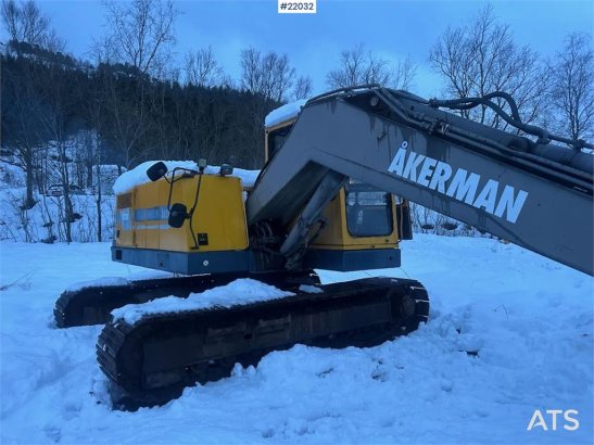 Åkerman EC200 excavator with 2 buckets. SEE VIDEO. EC200 excavator with 2 buckets. SEE VIDEO. 1996 2 Crawler Excavators im...