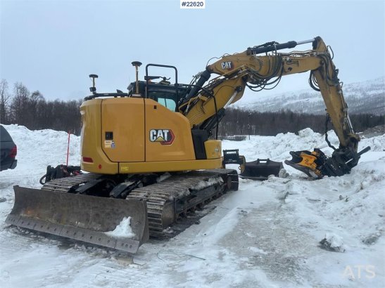 CAT 315 excavator w/ VA boom, GPS, rototilt and 2 buck 28 2022 2 Crawler Excavators image 3