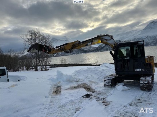 CAT 308D excavator w/ 2 buckets and tiltrotator. Newly 23 2010 2 Crawler Excavators image 3