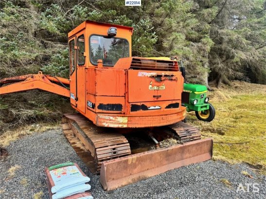 Schaeff HR26 crawler excavator with 2 buckets. Schaeff HR26 crawler excavator with 2 buckets. 1985 2 Crawler Excavators im...
