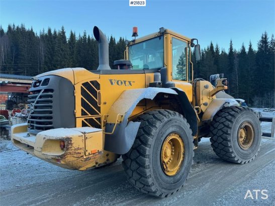 Volvo L110E Wheel Loader with Bucket WATCH VIDEO L110E Wheel Loader with Bucket WATCH VIDEO 2006 2 Wheel Loaders image 18