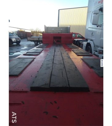 Vang SLHS machine trailer with hydraulic ramps VANG SLHS machine trailer with hydraulic ramps 1983 2 Lowloader trailers im...