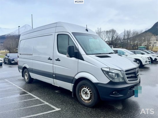 Mercedes-Benz Sprinter 316 van w/ 2 sets of tires! Sprinter 316 van w/ 2 sets of tires! 2016 2 Small Vans image 18