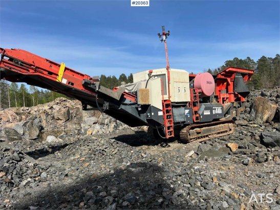Sandvik UJ440i crusher w/ side conveyor and magnet UJ440i crusher w/ side conveyor and magnet 2016 2 image 33