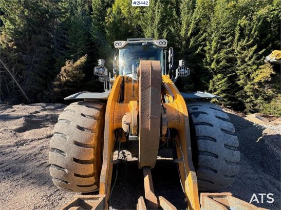 Liebherr L580 Wheel Loader w/ Bucket L580 Wheel Loader w/ Bucket 2021 2 Wheel Loaders image 33