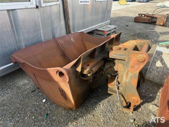 SMP sanding bucket w/ oilquick 80 attachment SMP sanding bucket w/ oilquick 80 attachment 2 image 3