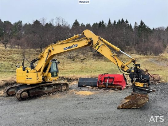Komatsu PC228USLC-8 crawler excavator w/ rototilt w/ grab PC228USLC-8 crawler excavator w/ rototilt w/ grab 2011 2 Crawler...