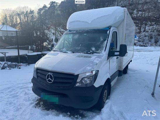 Mercedes-Benz Sprinter Box Truck with Tail Lift and Side Door Sprinter Box Truck with Tail Lift and Side Door 2018 2 image...