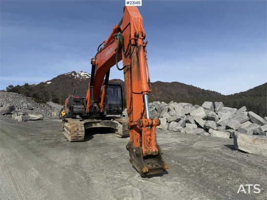 Hitachi ZX350LC-5B excavator with a tooth bucket ZX350LC-5B excavator with a tooth bucket 2013 2 Crawler Excavators image 3