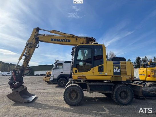 Komatsu PW160-8 Wheel Excavator with tilt and 2 buckets 915 2013 2 Wheeled Excavators image 3